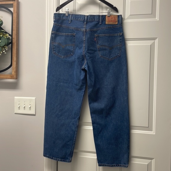 Mens.Levi’s 550 Relaxed fit jeans, 38x29 - Picture 3 of 4